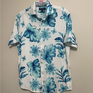 Daniel Cremieux White and Blue Leaves 
Men's Shirt ~ Size XL ~ Tropical ~Resort